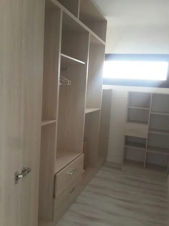Ada Villas Beverly Hills 쿠사다시