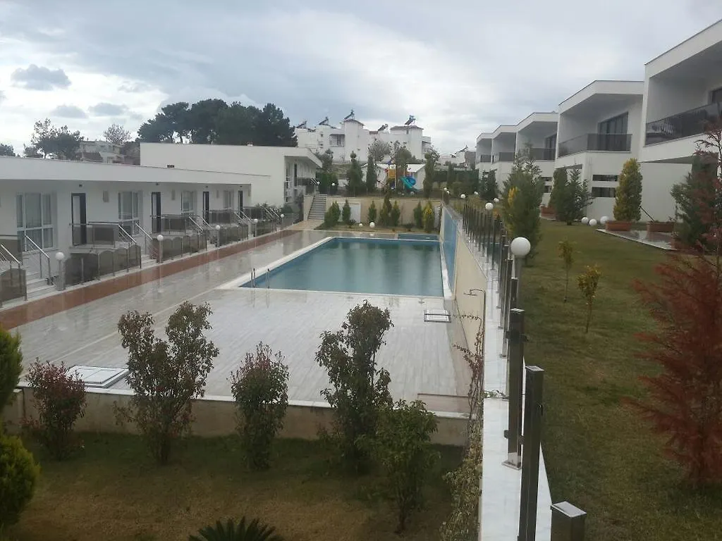 Ada Villas Beverly Hills 쿠사다시