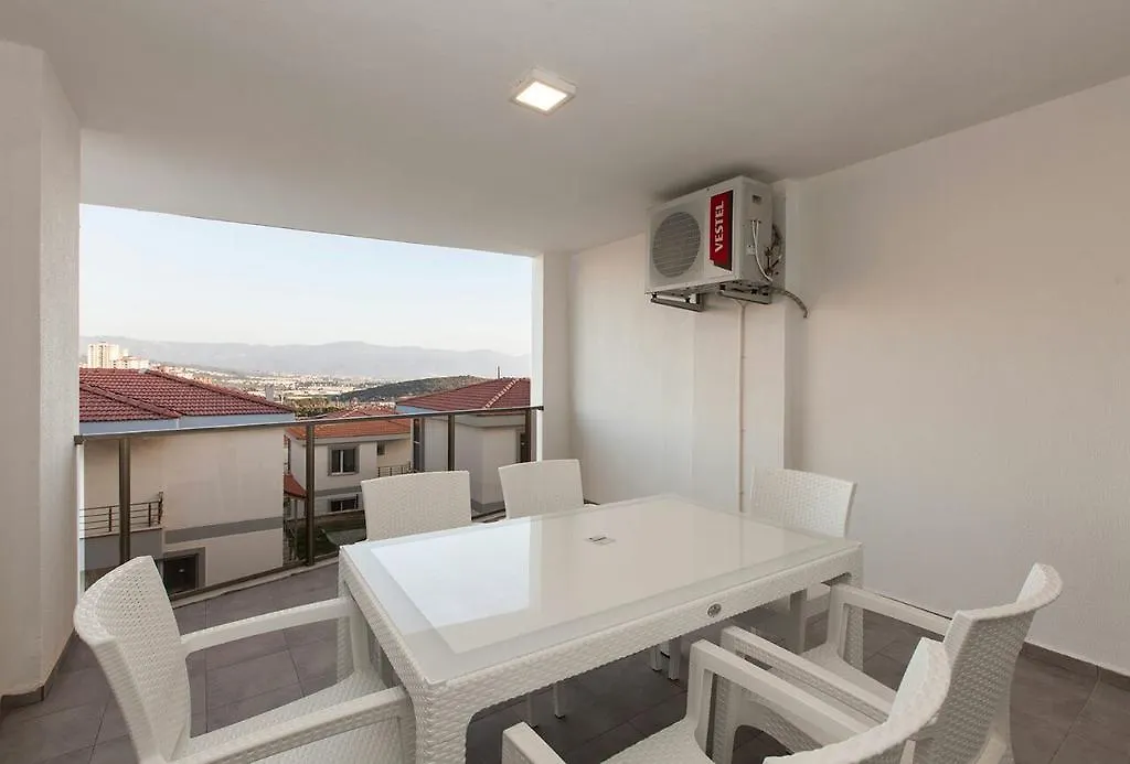 Ada Villas Beverly Hills 쿠사다시 0*,