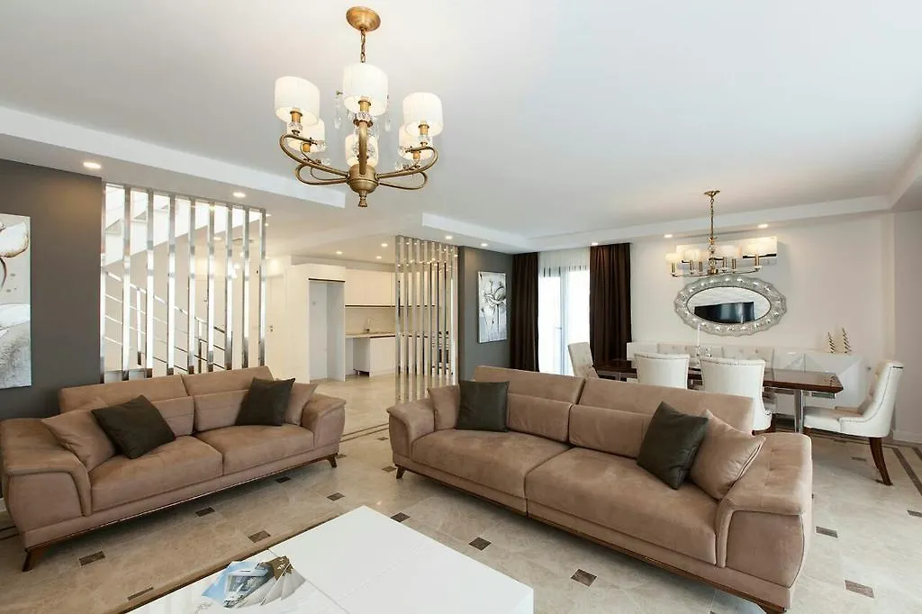 Ada Villas Beverly Hills 쿠사다시
