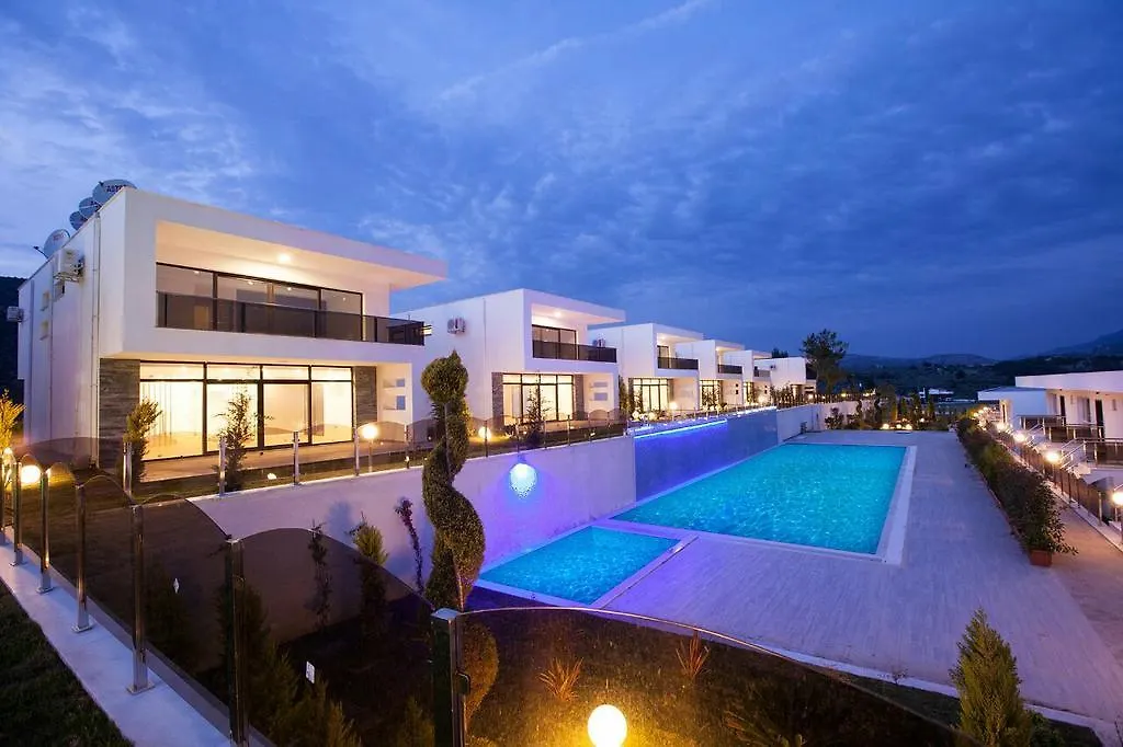 Ada Villas Beverly Hills 쿠사다시